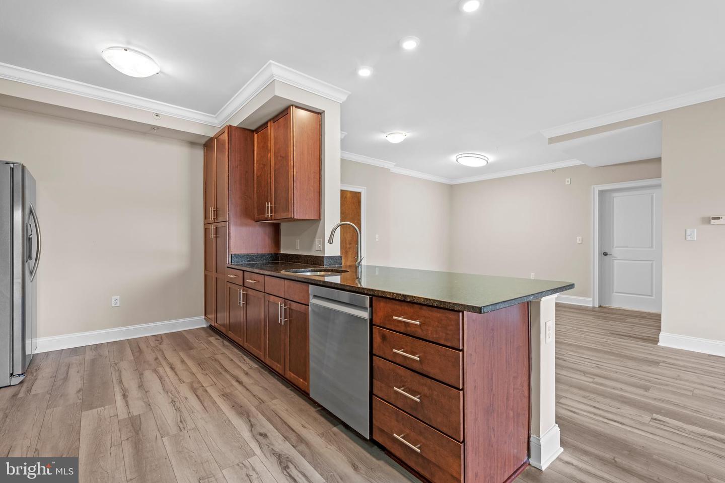 6301 EDSALL RD #424, ALEXANDRIA, Virginia 22312, 2 Bedrooms Bedrooms, 4 Rooms Rooms,2 BathroomsBathrooms,Residential,For sale,6301 EDSALL RD #424,VAFX2288824 MLS # VAFX2288824