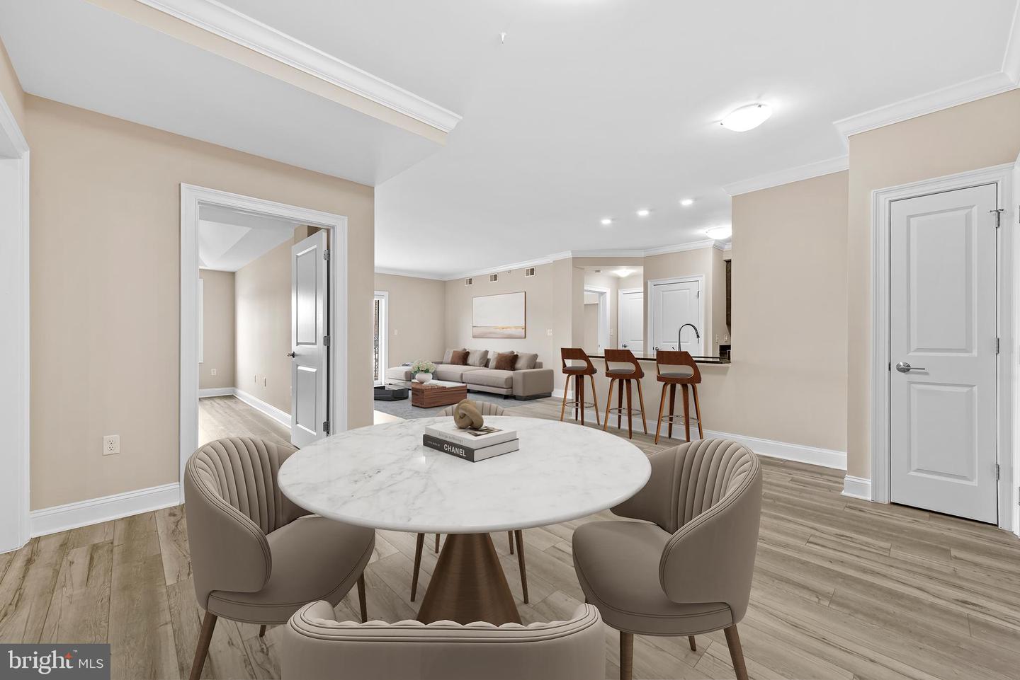 6301 EDSALL RD #424, ALEXANDRIA, Virginia 22312, 2 Bedrooms Bedrooms, 4 Rooms Rooms,2 BathroomsBathrooms,Residential,For sale,6301 EDSALL RD #424,VAFX2288824 MLS # VAFX2288824