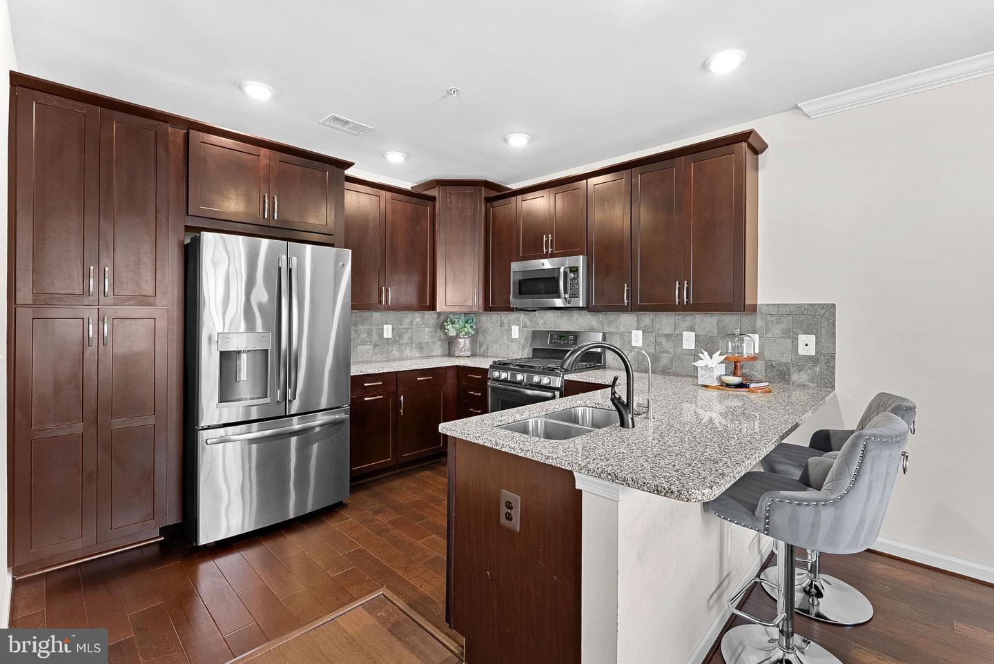 23305 MILLTOWN KNOLL SQ #113, ASHBURN, Virginia 20148, 2 Bedrooms Bedrooms, ,2 BathroomsBathrooms,Residential,For sale,23305 MILLTOWN KNOLL SQ #113,VALO2115204 MLS # VALO2115204