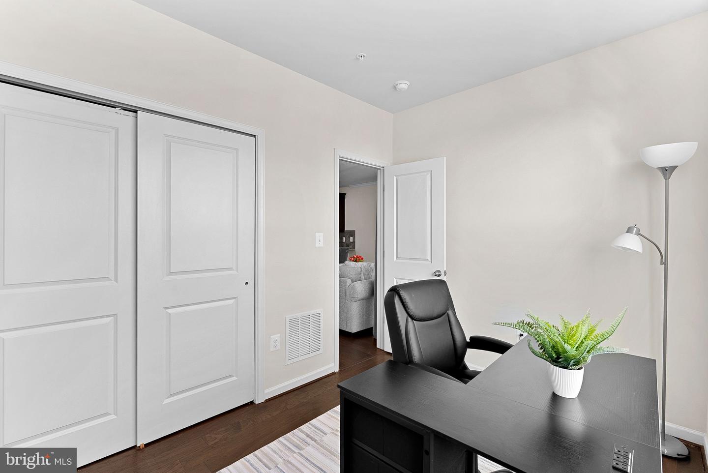 23305 MILLTOWN KNOLL SQ #113, ASHBURN, Virginia 20148, 2 Bedrooms Bedrooms, ,2 BathroomsBathrooms,Residential,For sale,23305 MILLTOWN KNOLL SQ #113,VALO2115204 MLS # VALO2115204