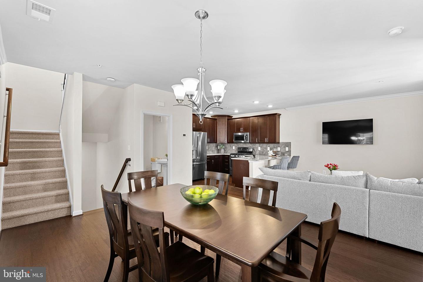 23305 MILLTOWN KNOLL SQ #113, ASHBURN, Virginia 20148, 2 Bedrooms Bedrooms, ,2 BathroomsBathrooms,Residential,For sale,23305 MILLTOWN KNOLL SQ #113,VALO2115204 MLS # VALO2115204