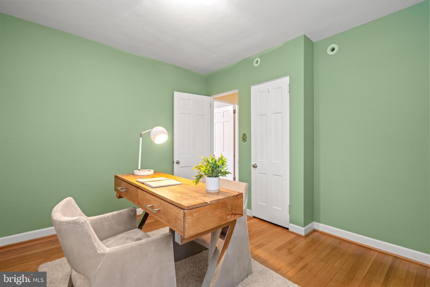 3214 19TH ROAD N, ARLINGTON, Virginia 22201, 4 Bedrooms Bedrooms, ,2 BathroomsBathrooms,Residential,For sale,3214 19TH ROAD N,VAAR2068468 MLS # VAAR2068468