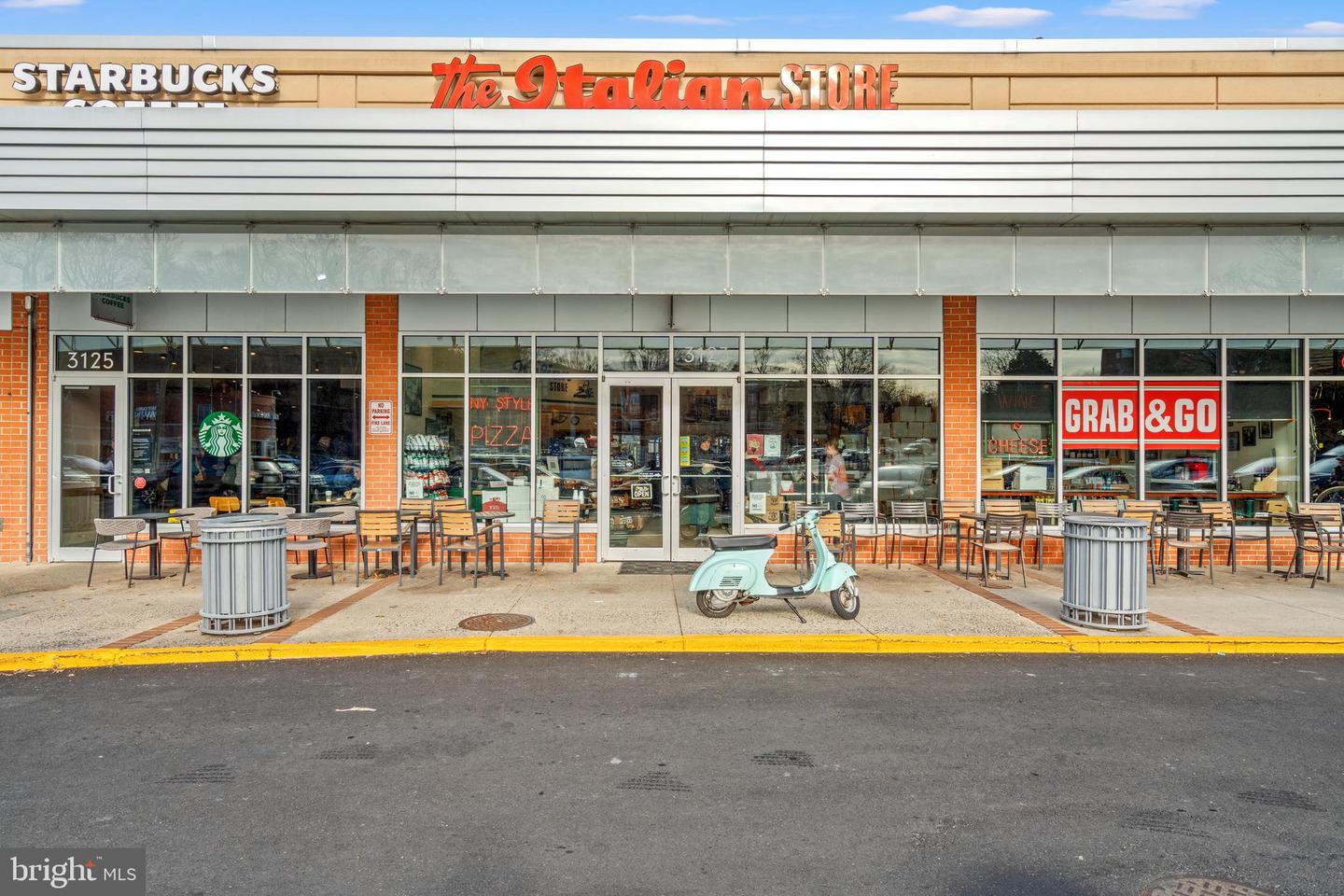 3214 19TH ROAD N, ARLINGTON, Virginia 22201, 4 Bedrooms Bedrooms, ,2 BathroomsBathrooms,Residential,For sale,3214 19TH ROAD N,VAAR2068468 MLS # VAAR2068468