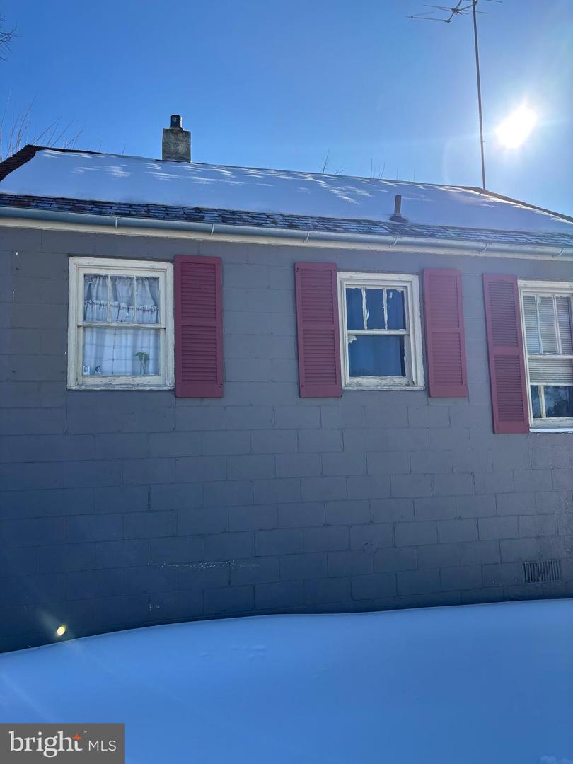 249 WEST STREET ST, WINCHESTER, Virginia 22601, 6 Bedrooms Bedrooms, ,2 BathroomsBathrooms,Residential,For sale,249 WEST STREET ST,VAWI2009908 MLS # VAWI2009908