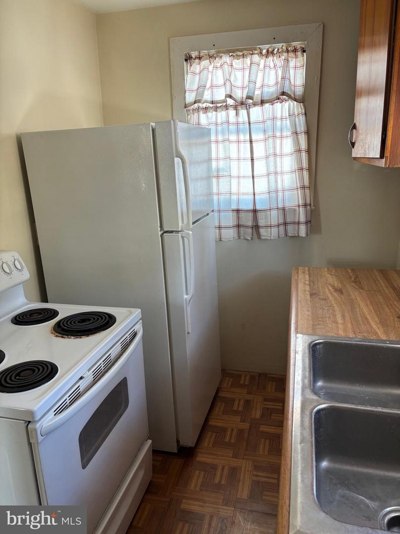 249 WEST STREET ST, WINCHESTER, Virginia 22601, 6 Bedrooms Bedrooms, ,2 BathroomsBathrooms,Residential,For sale,249 WEST STREET ST,VAWI2009908 MLS # VAWI2009908