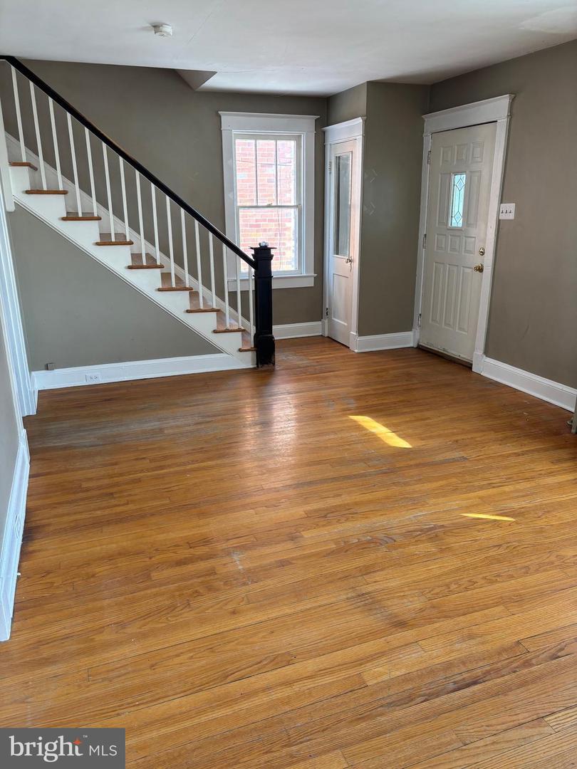 249 WEST STREET ST, WINCHESTER, Virginia 22601, 6 Bedrooms Bedrooms, ,2 BathroomsBathrooms,Residential,For sale,249 WEST STREET ST,VAWI2009908 MLS # VAWI2009908