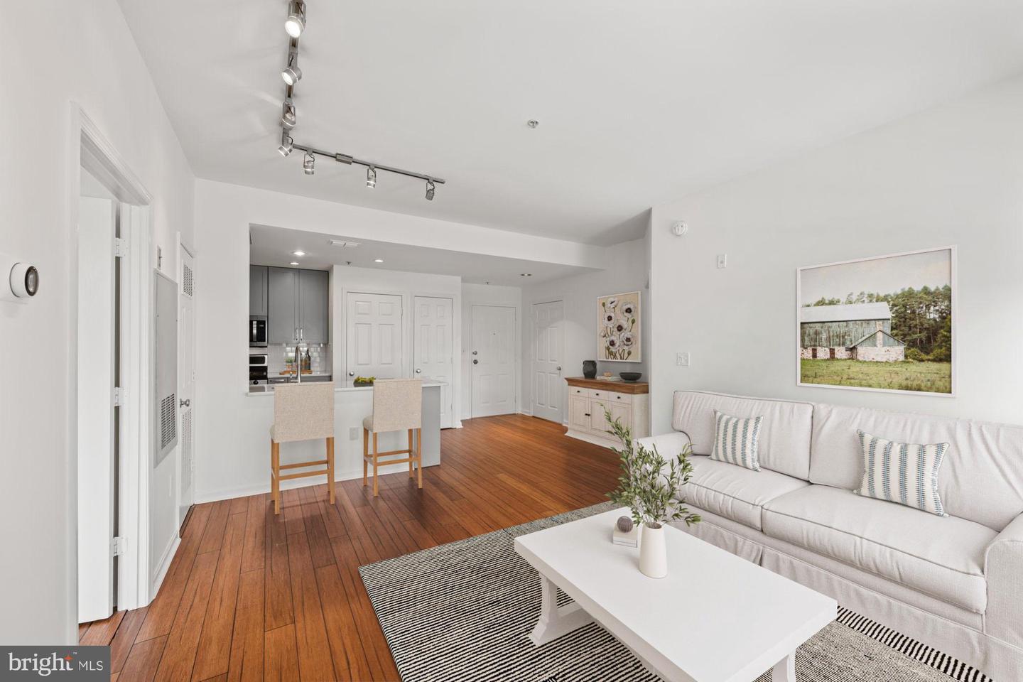 2004 11TH ST NW #222, WASHINGTON, District Of Columbia 20001, 2 Bedrooms Bedrooms, ,2 BathroomsBathrooms,Residential,For sale,2004 11TH ST NW #222,DCDC2244588 MLS # DCDC2244588