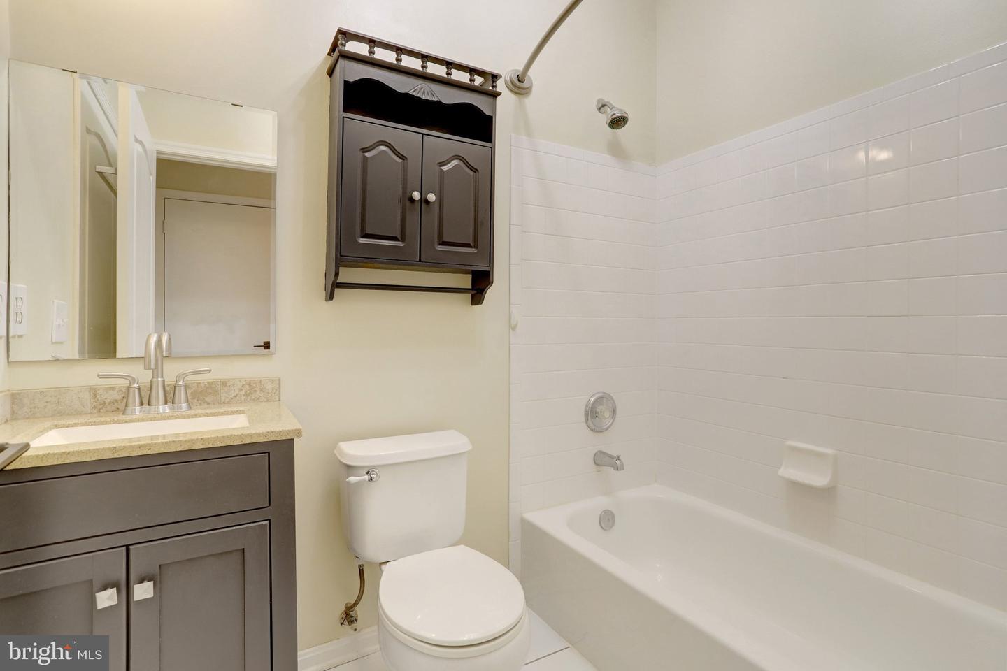 7709 HAYNES POINT WAY #C, ALEXANDRIA, Virginia 22315, 2 Bedrooms Bedrooms, ,2 BathroomsBathrooms,Residential,For sale,7709 HAYNES POINT WAY #C,VAFX2288930 MLS # VAFX2288930