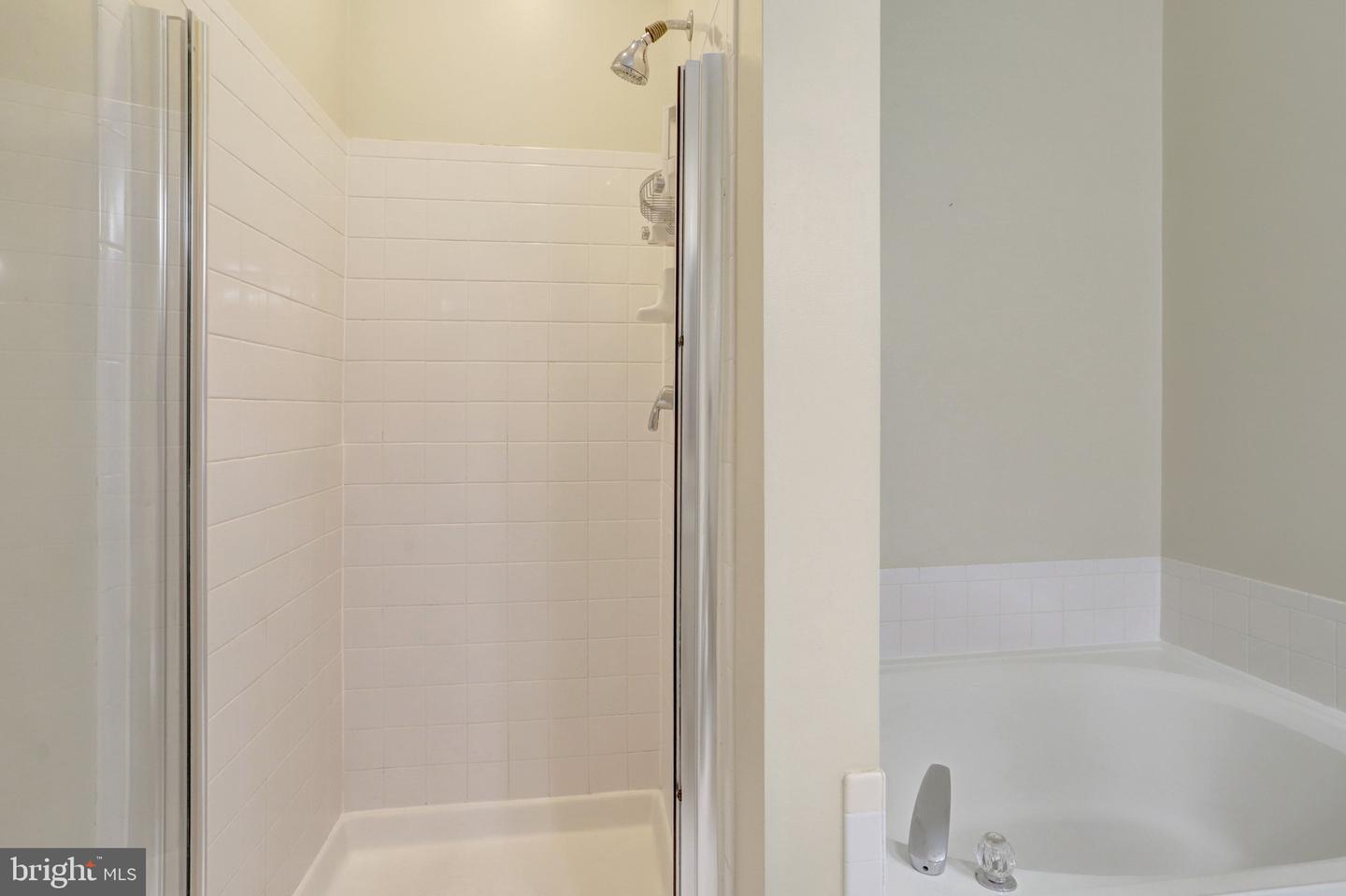 7709 HAYNES POINT WAY #C, ALEXANDRIA, Virginia 22315, 2 Bedrooms Bedrooms, ,2 BathroomsBathrooms,Residential,For sale,7709 HAYNES POINT WAY #C,VAFX2288930 MLS # VAFX2288930