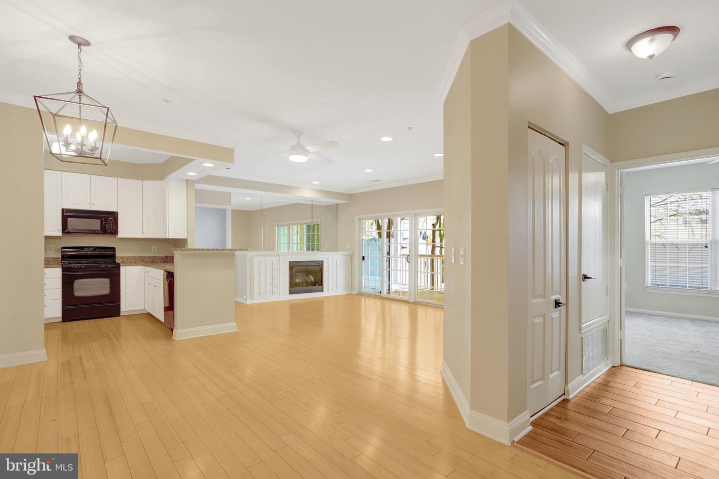 7709 HAYNES POINT WAY #C, ALEXANDRIA, Virginia 22315, 2 Bedrooms Bedrooms, ,2 BathroomsBathrooms,Residential,For sale,7709 HAYNES POINT WAY #C,VAFX2288930 MLS # VAFX2288930