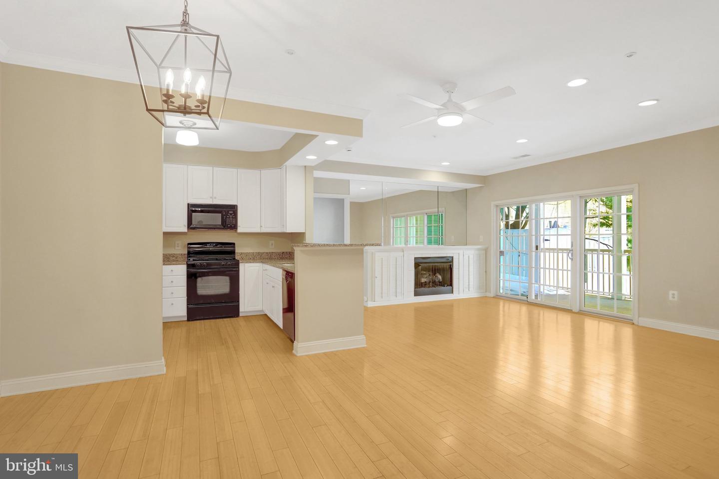 7709 HAYNES POINT WAY #C, ALEXANDRIA, Virginia 22315, 2 Bedrooms Bedrooms, ,2 BathroomsBathrooms,Residential,For sale,7709 HAYNES POINT WAY #C,VAFX2288930 MLS # VAFX2288930