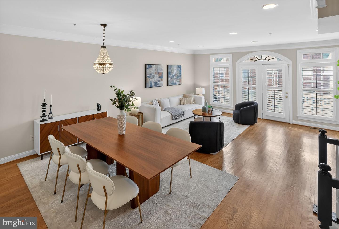 1220 ROUNDHOUSE LN, ALEXANDRIA, Virginia 22314, 4 Bedrooms Bedrooms, ,3 BathroomsBathrooms,Residential,For sale,1220 ROUNDHOUSE LN,VAAX2053764 MLS # VAAX2053764