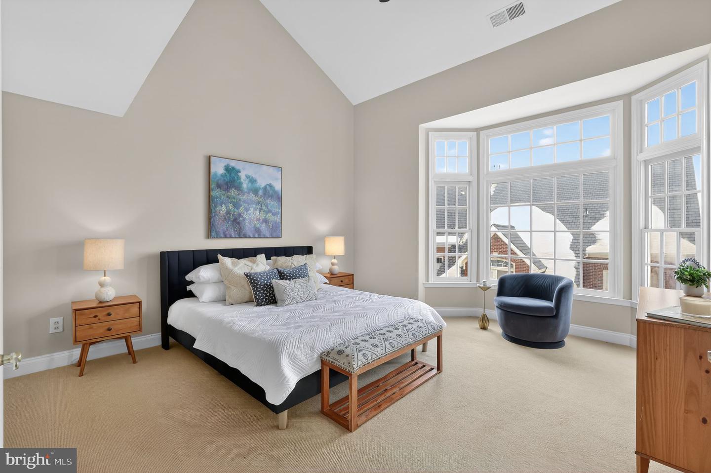 1220 ROUNDHOUSE LN, ALEXANDRIA, Virginia 22314, 4 Bedrooms Bedrooms, ,3 BathroomsBathrooms,Residential,For sale,1220 ROUNDHOUSE LN,VAAX2053764 MLS # VAAX2053764