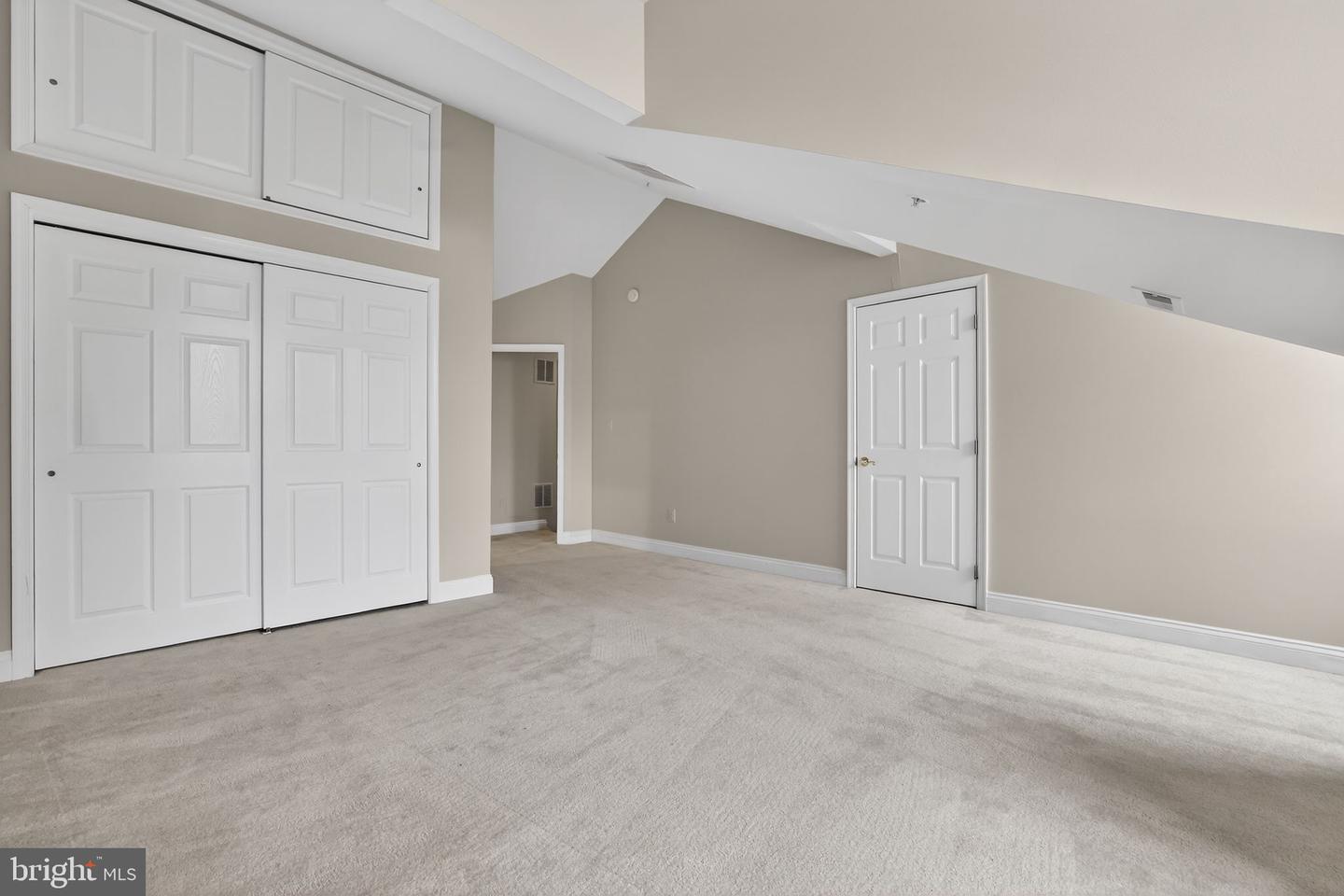 1220 ROUNDHOUSE LN, ALEXANDRIA, Virginia 22314, 4 Bedrooms Bedrooms, ,3 BathroomsBathrooms,Residential,For sale,1220 ROUNDHOUSE LN,VAAX2053764 MLS # VAAX2053764