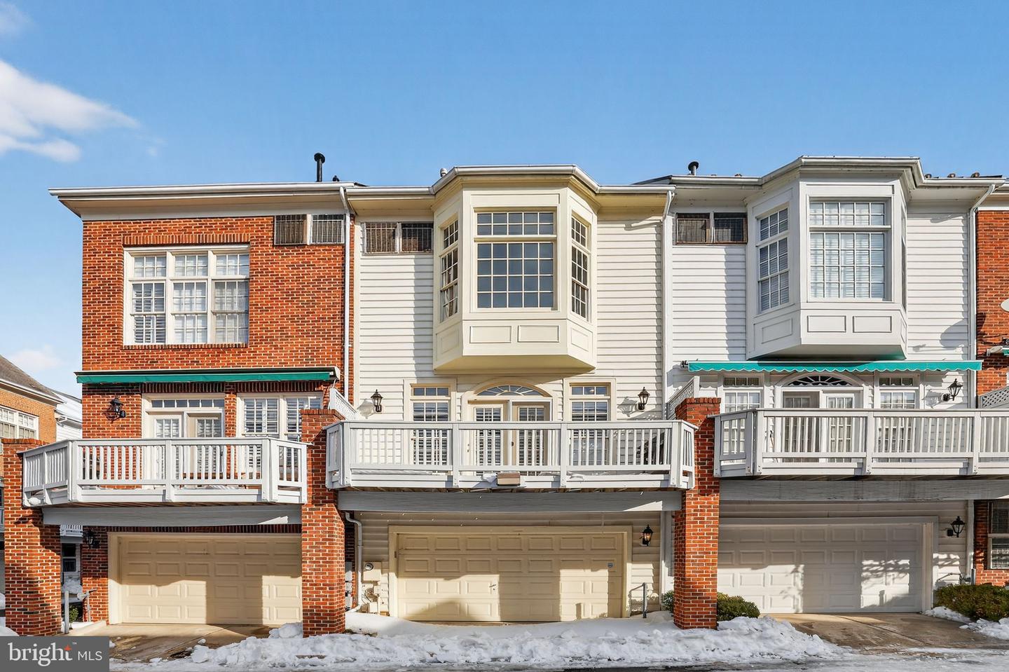 1220 ROUNDHOUSE LN, ALEXANDRIA, Virginia 22314, 4 Bedrooms Bedrooms, ,3 BathroomsBathrooms,Residential,For sale,1220 ROUNDHOUSE LN,VAAX2053764 MLS # VAAX2053764