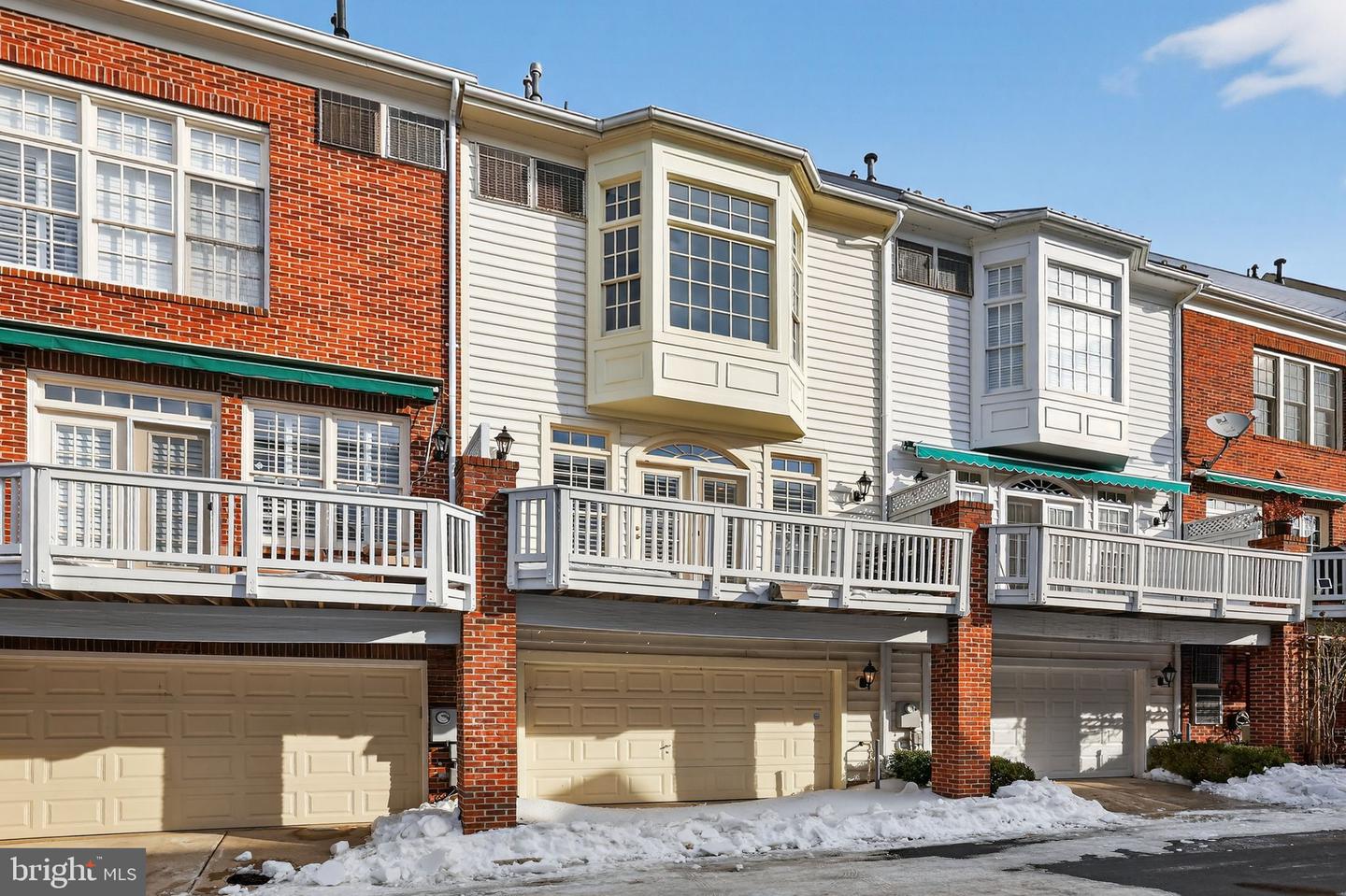 1220 ROUNDHOUSE LN, ALEXANDRIA, Virginia 22314, 4 Bedrooms Bedrooms, ,3 BathroomsBathrooms,Residential,For sale,1220 ROUNDHOUSE LN,VAAX2053764 MLS # VAAX2053764