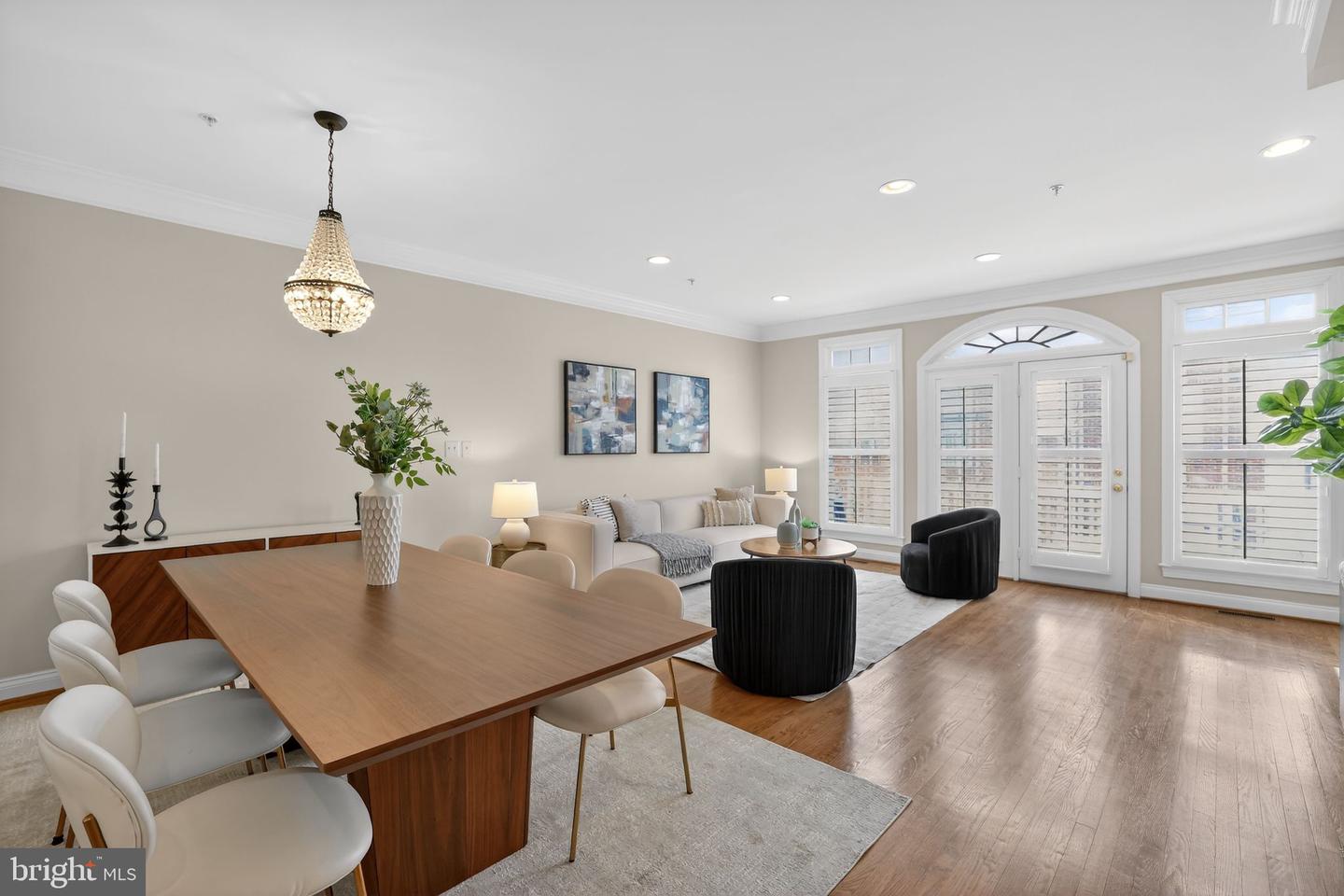 1220 ROUNDHOUSE LN, ALEXANDRIA, Virginia 22314, 4 Bedrooms Bedrooms, ,3 BathroomsBathrooms,Residential,For sale,1220 ROUNDHOUSE LN,VAAX2053764 MLS # VAAX2053764