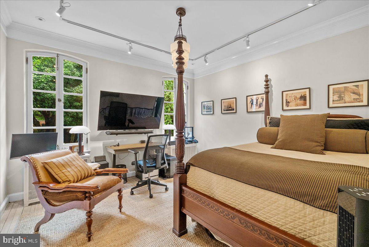 2815 Q ST NW, WASHINGTON, District Of Columbia 20007, 3 Bedrooms Bedrooms, ,3 BathroomsBathrooms,Residential,For sale,2815 Q ST NW,DCDC2244508 MLS # DCDC2244508