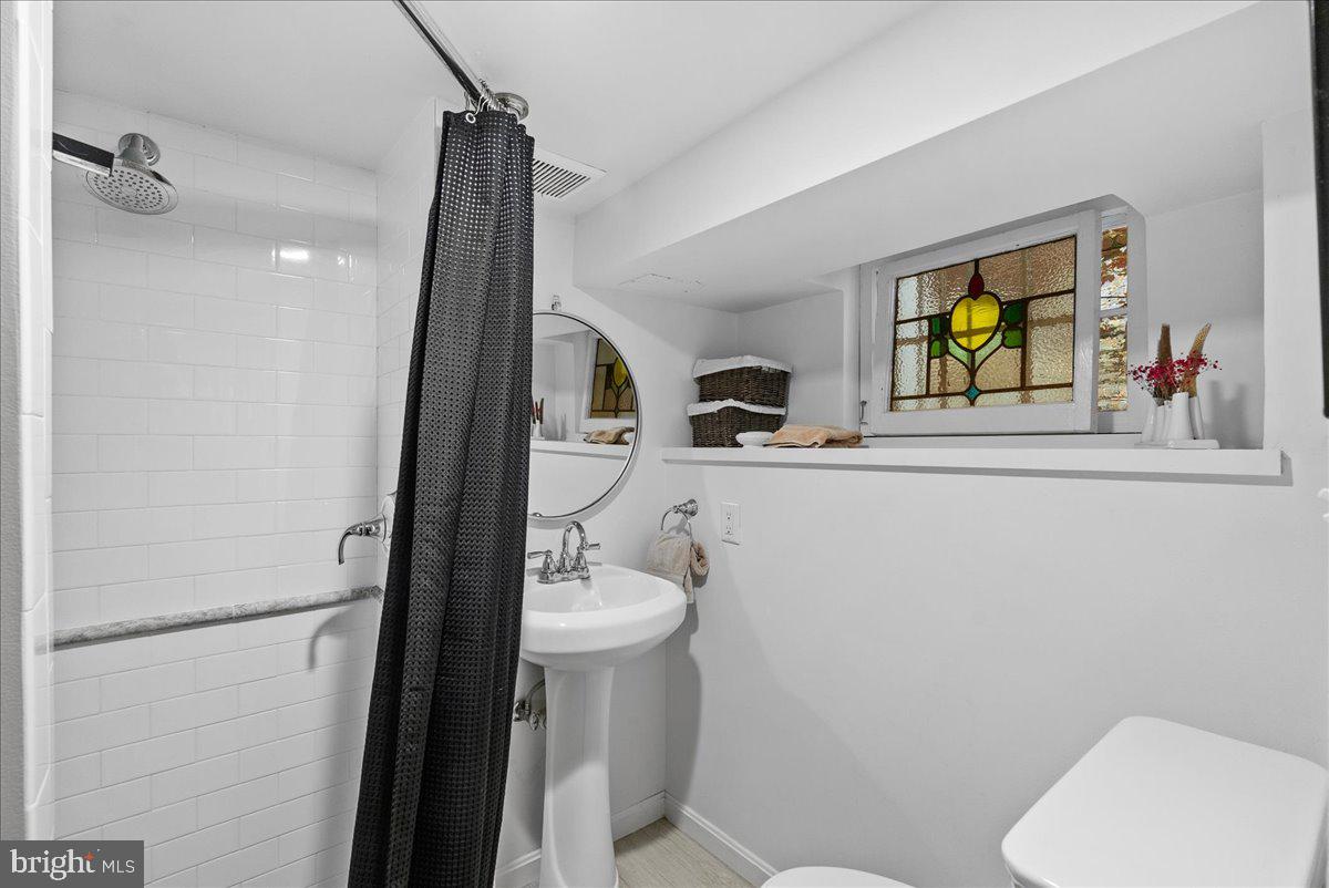 2815 Q ST NW, WASHINGTON, District Of Columbia 20007, 3 Bedrooms Bedrooms, ,3 BathroomsBathrooms,Residential,For sale,2815 Q ST NW,DCDC2244508 MLS # DCDC2244508