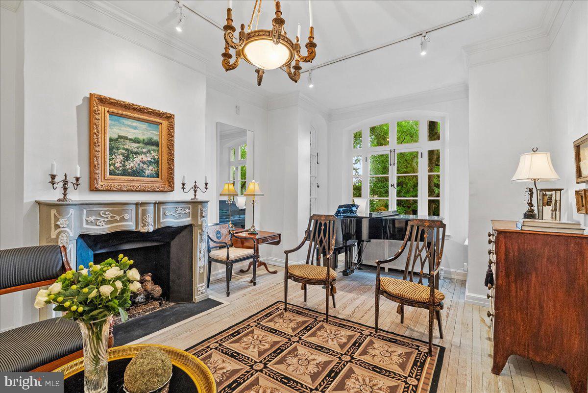 2815 Q ST NW, WASHINGTON, District Of Columbia 20007, 3 Bedrooms Bedrooms, ,3 BathroomsBathrooms,Residential,For sale,2815 Q ST NW,DCDC2244508 MLS # DCDC2244508