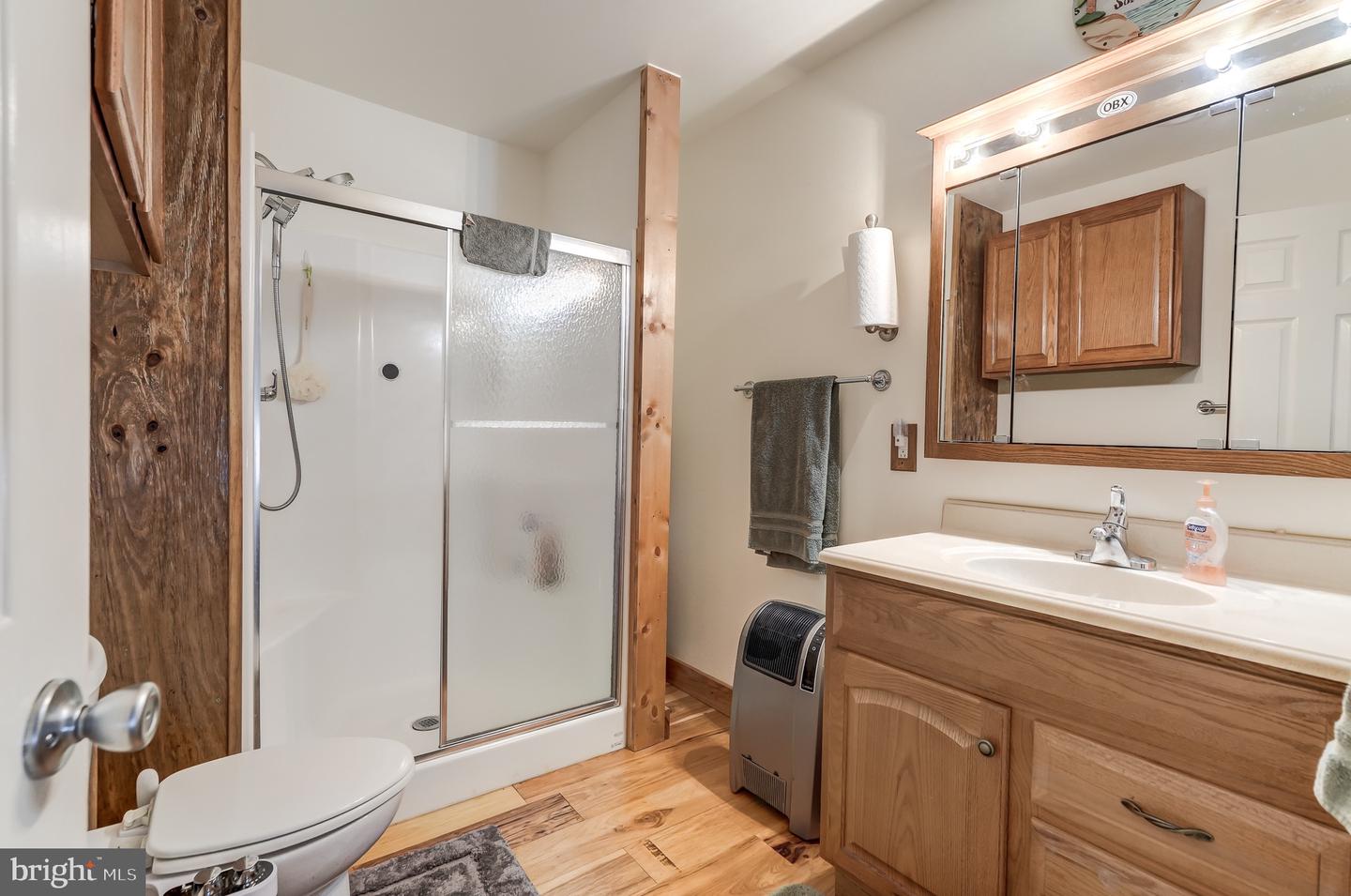 225 LAKEVIEW DR, MINERAL, Virginia 23117, 2 Bedrooms Bedrooms, 10 Rooms Rooms,2 BathroomsBathrooms,Residential,For sale,225 LAKEVIEW DR,VALA2009248 MLS # VALA2009248