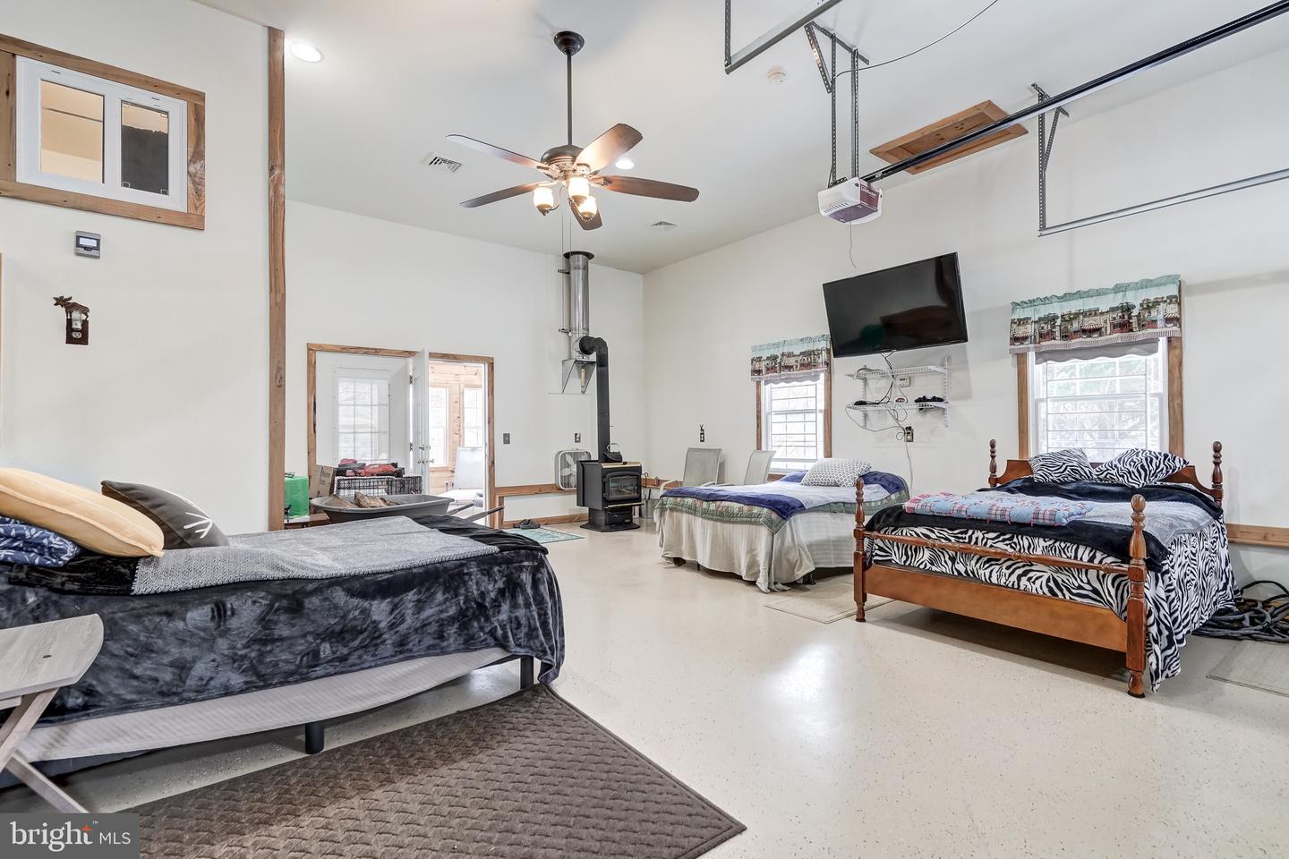 225 LAKEVIEW DR, MINERAL, Virginia 23117, 2 Bedrooms Bedrooms, 10 Rooms Rooms,2 BathroomsBathrooms,Residential,For sale,225 LAKEVIEW DR,VALA2009248 MLS # VALA2009248