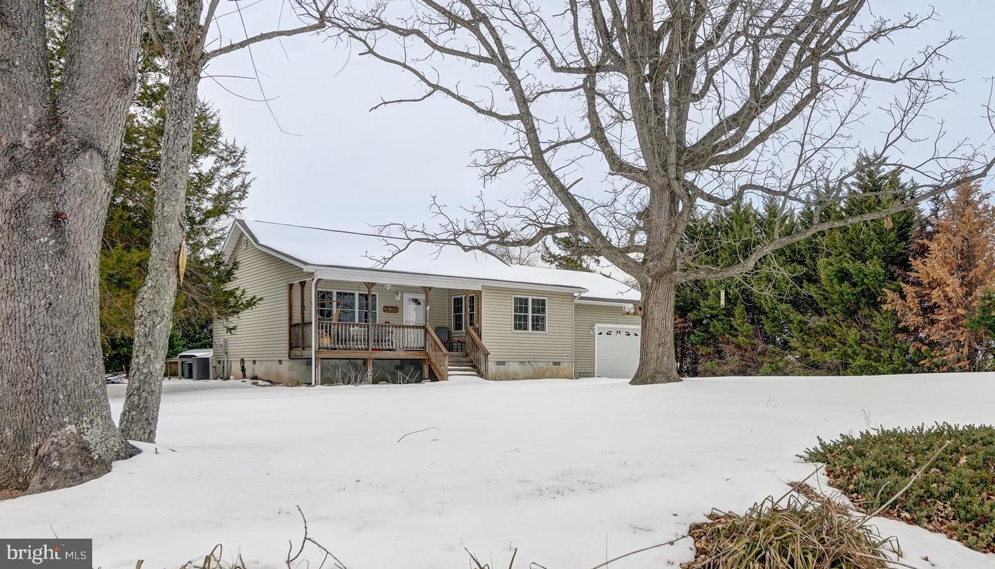 225 LAKEVIEW DR, MINERAL, Virginia 23117, 2 Bedrooms Bedrooms, 10 Rooms Rooms,2 BathroomsBathrooms,Residential,For sale,225 LAKEVIEW DR,VALA2009248 MLS # VALA2009248