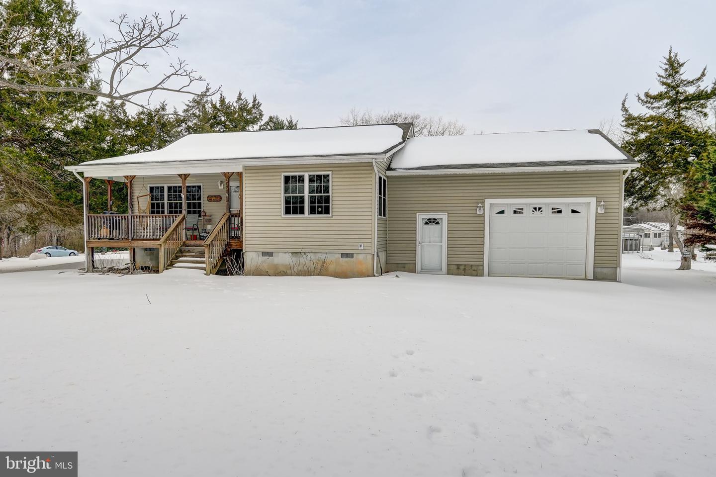 225 LAKEVIEW DR, MINERAL, Virginia 23117, 2 Bedrooms Bedrooms, 10 Rooms Rooms,2 BathroomsBathrooms,Residential,For sale,225 LAKEVIEW DR,VALA2009248 MLS # VALA2009248