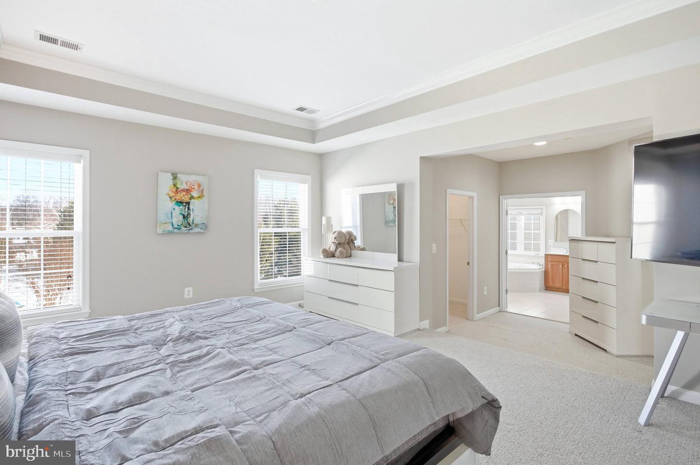 8322 MIDDLE RUDDINGS DR, LORTON, Virginia 22079, 5 Bedrooms Bedrooms, ,4 BathroomsBathrooms,Residential,For sale,8322 MIDDLE RUDDINGS DR,VAFX2288846 MLS # VAFX2288846