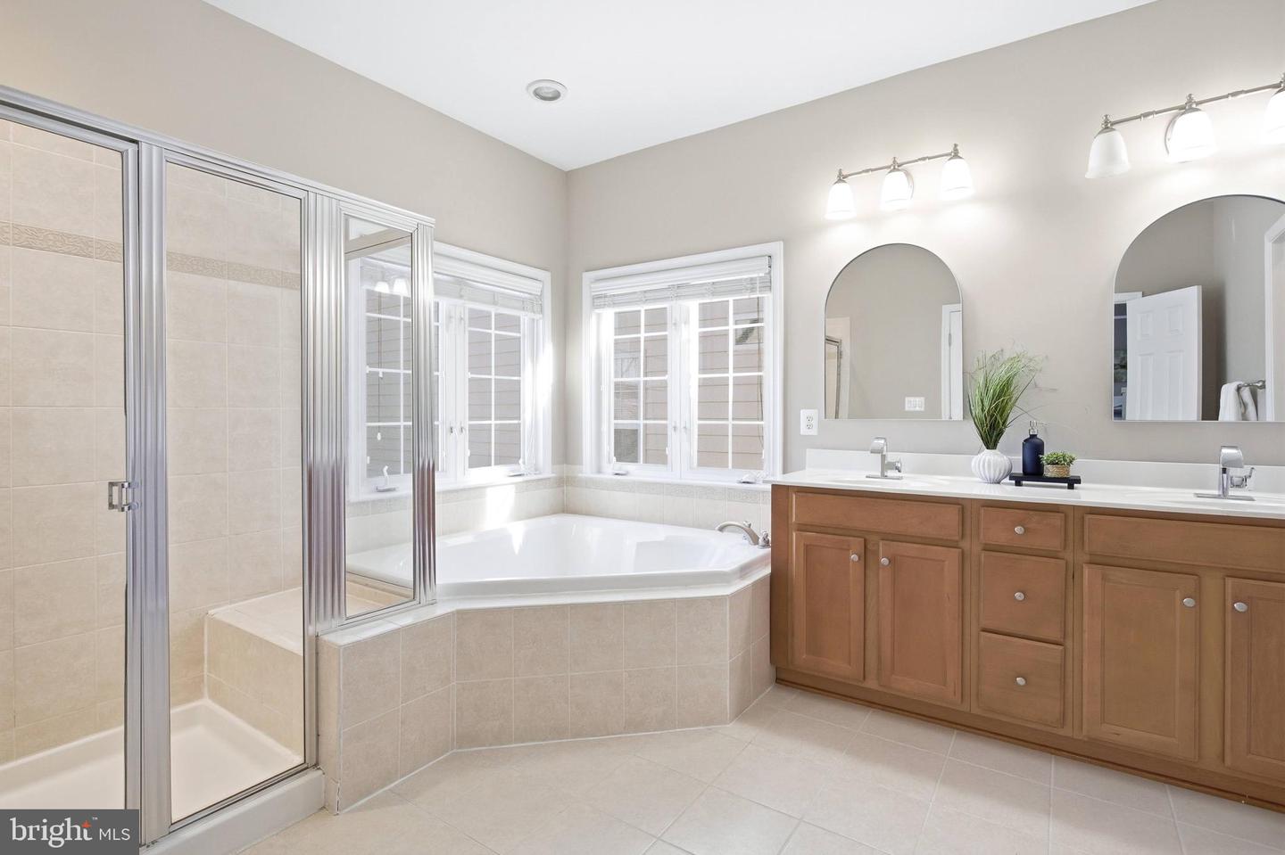 8322 MIDDLE RUDDINGS DR, LORTON, Virginia 22079, 5 Bedrooms Bedrooms, ,4 BathroomsBathrooms,Residential,For sale,8322 MIDDLE RUDDINGS DR,VAFX2288846 MLS # VAFX2288846