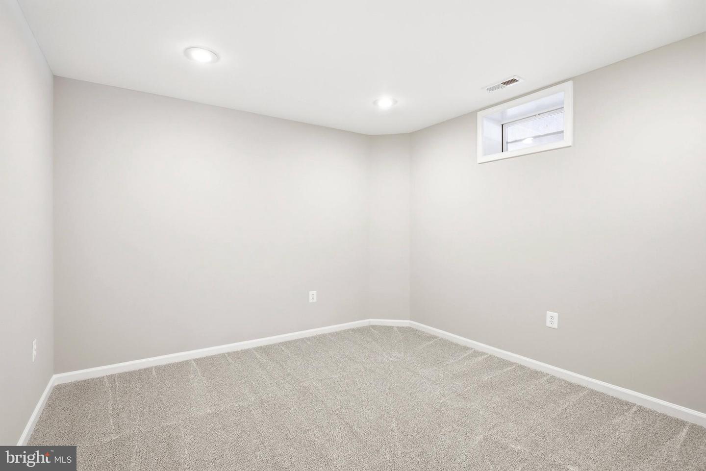 8322 MIDDLE RUDDINGS DR, LORTON, Virginia 22079, 5 Bedrooms Bedrooms, ,4 BathroomsBathrooms,Residential,For sale,8322 MIDDLE RUDDINGS DR,VAFX2288846 MLS # VAFX2288846