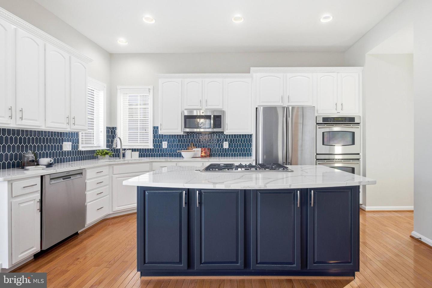 8322 MIDDLE RUDDINGS DR, LORTON, Virginia 22079, 5 Bedrooms Bedrooms, ,4 BathroomsBathrooms,Residential,For sale,8322 MIDDLE RUDDINGS DR,VAFX2288846 MLS # VAFX2288846