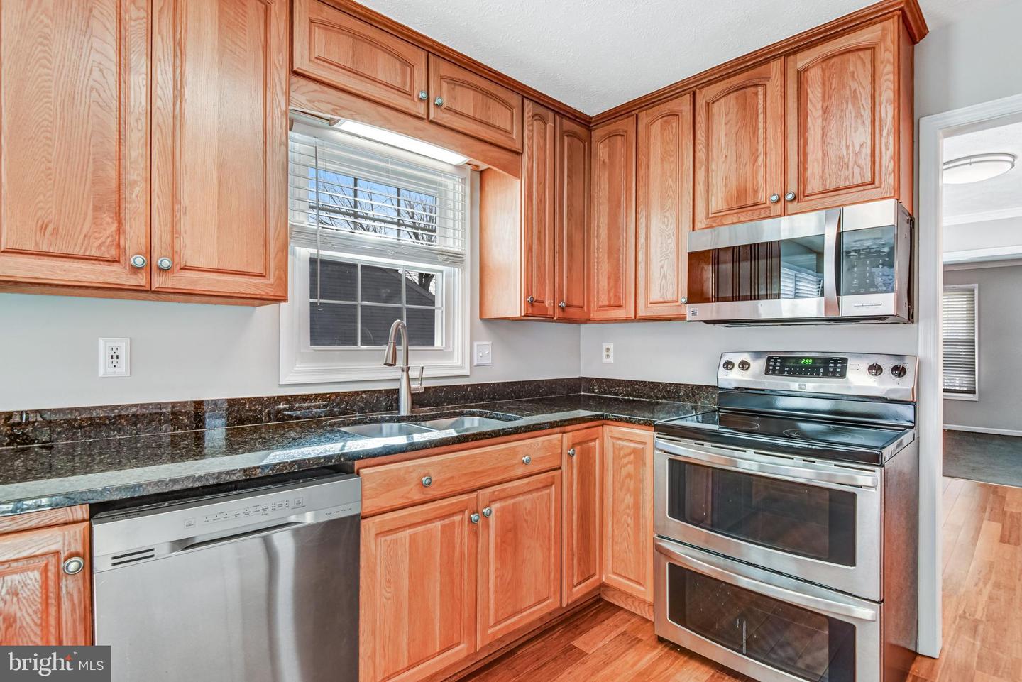 9539 JUSTIN LN, MANASSAS, Virginia 20110, 6 Bedrooms Bedrooms, 9 Rooms Rooms,2 BathroomsBathrooms,Residential,For sale,9539 JUSTIN LN,VAMN2010180 MLS # VAMN2010180