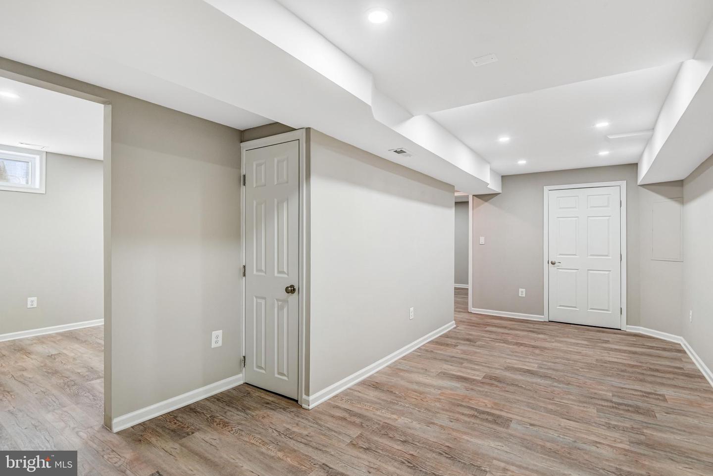 9539 JUSTIN LN, MANASSAS, Virginia 20110, 6 Bedrooms Bedrooms, 9 Rooms Rooms,2 BathroomsBathrooms,Residential,For sale,9539 JUSTIN LN,VAMN2010180 MLS # VAMN2010180