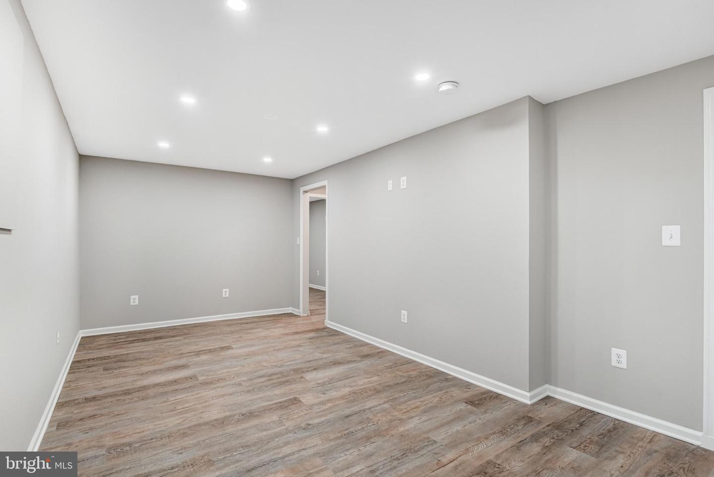 9539 JUSTIN LN, MANASSAS, Virginia 20110, 6 Bedrooms Bedrooms, 9 Rooms Rooms,2 BathroomsBathrooms,Residential,For sale,9539 JUSTIN LN,VAMN2010180 MLS # VAMN2010180