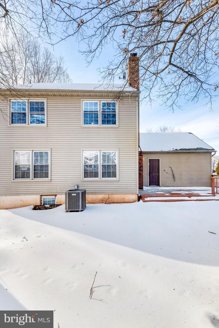 9539 JUSTIN LN, MANASSAS, Virginia 20110, 6 Bedrooms Bedrooms, 9 Rooms Rooms,2 BathroomsBathrooms,Residential,For sale,9539 JUSTIN LN,VAMN2010180 MLS # VAMN2010180