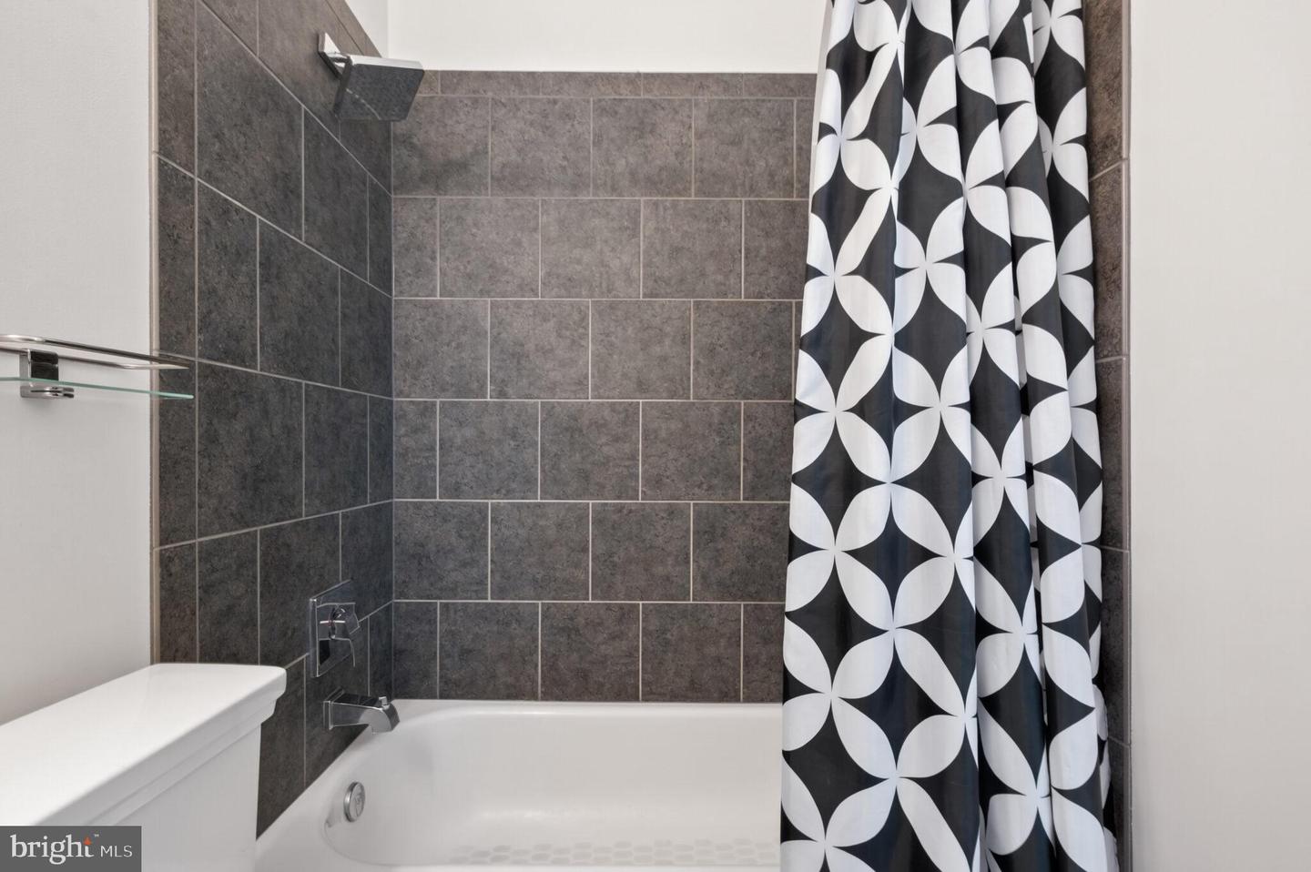 1011 ARLINGTON BLVD #1112, ARLINGTON, Virginia 22209, 1 Bedroom Bedrooms, ,1 BathroomBathrooms,Residential,For sale,1011 ARLINGTON BLVD #1112,VAAR2068454 MLS # VAAR2068454