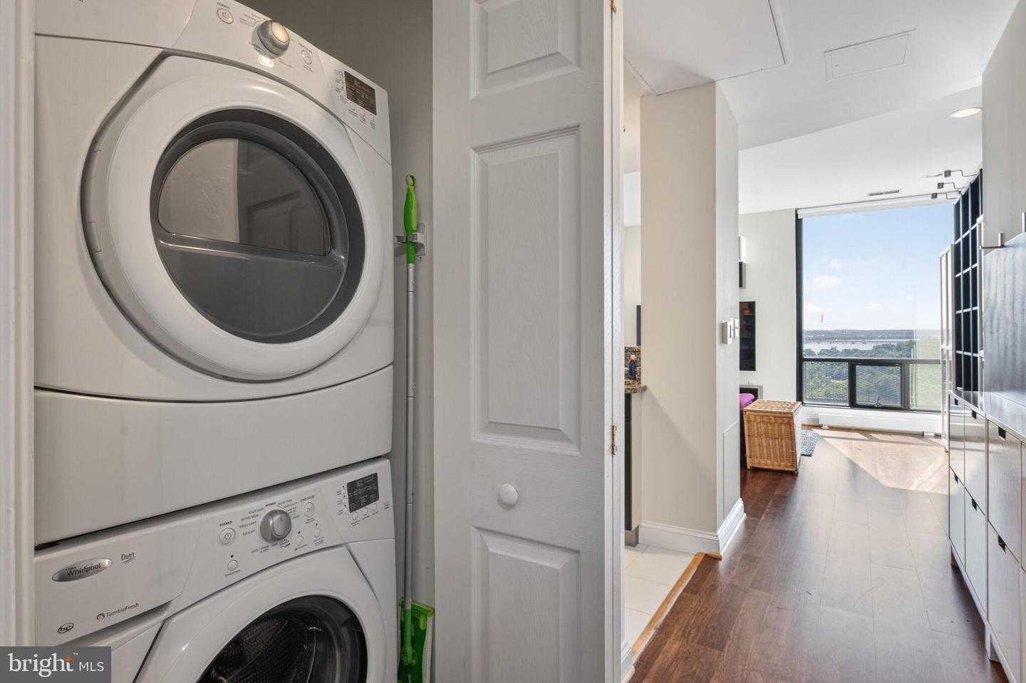 1011 ARLINGTON BLVD #1112, ARLINGTON, Virginia 22209, 1 Bedroom Bedrooms, ,1 BathroomBathrooms,Residential,For sale,1011 ARLINGTON BLVD #1112,VAAR2068454 MLS # VAAR2068454