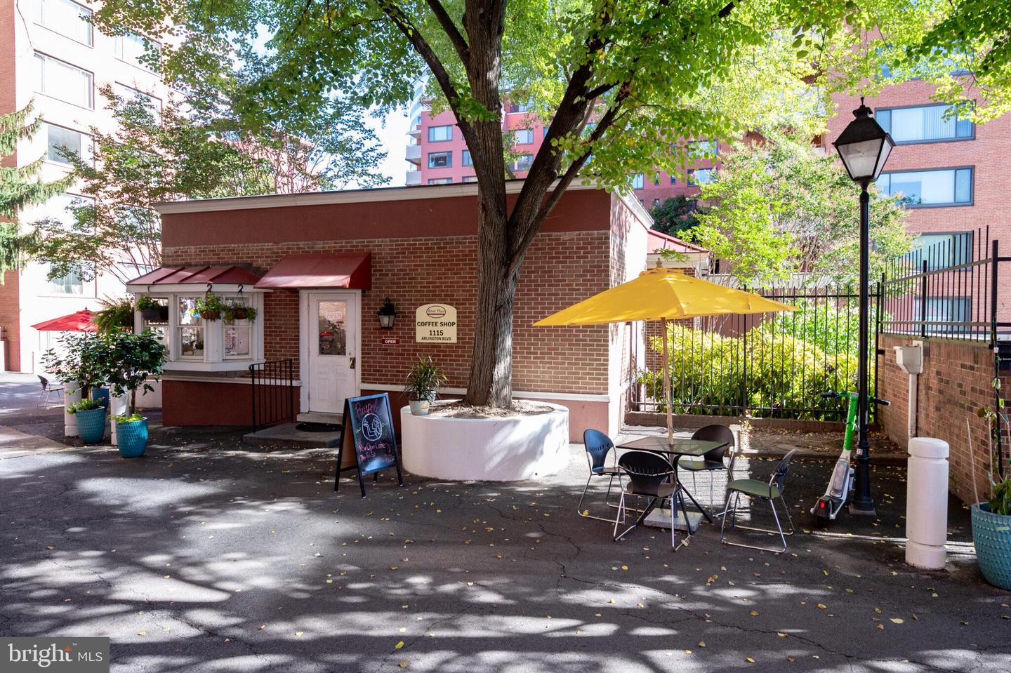 1011 ARLINGTON BLVD #1112, ARLINGTON, Virginia 22209, 1 Bedroom Bedrooms, ,1 BathroomBathrooms,Residential,For sale,1011 ARLINGTON BLVD #1112,VAAR2068454 MLS # VAAR2068454