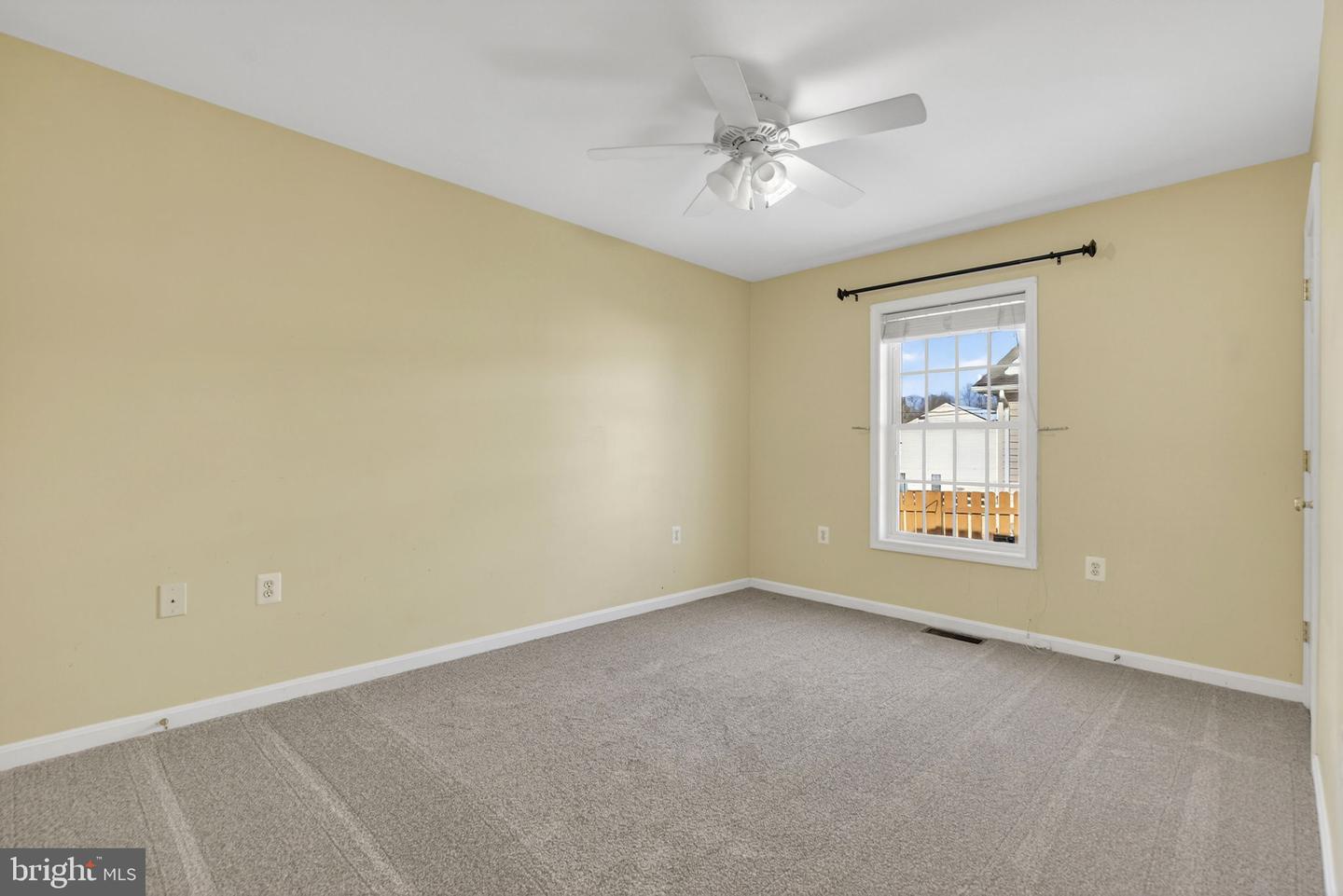 186 STERLING CT, WARRENTON, Virginia 20186, 3 Bedrooms Bedrooms, ,2 BathroomsBathrooms,Residential,For sale,186 STERLING CT,VAFQ2020414 MLS # VAFQ2020414