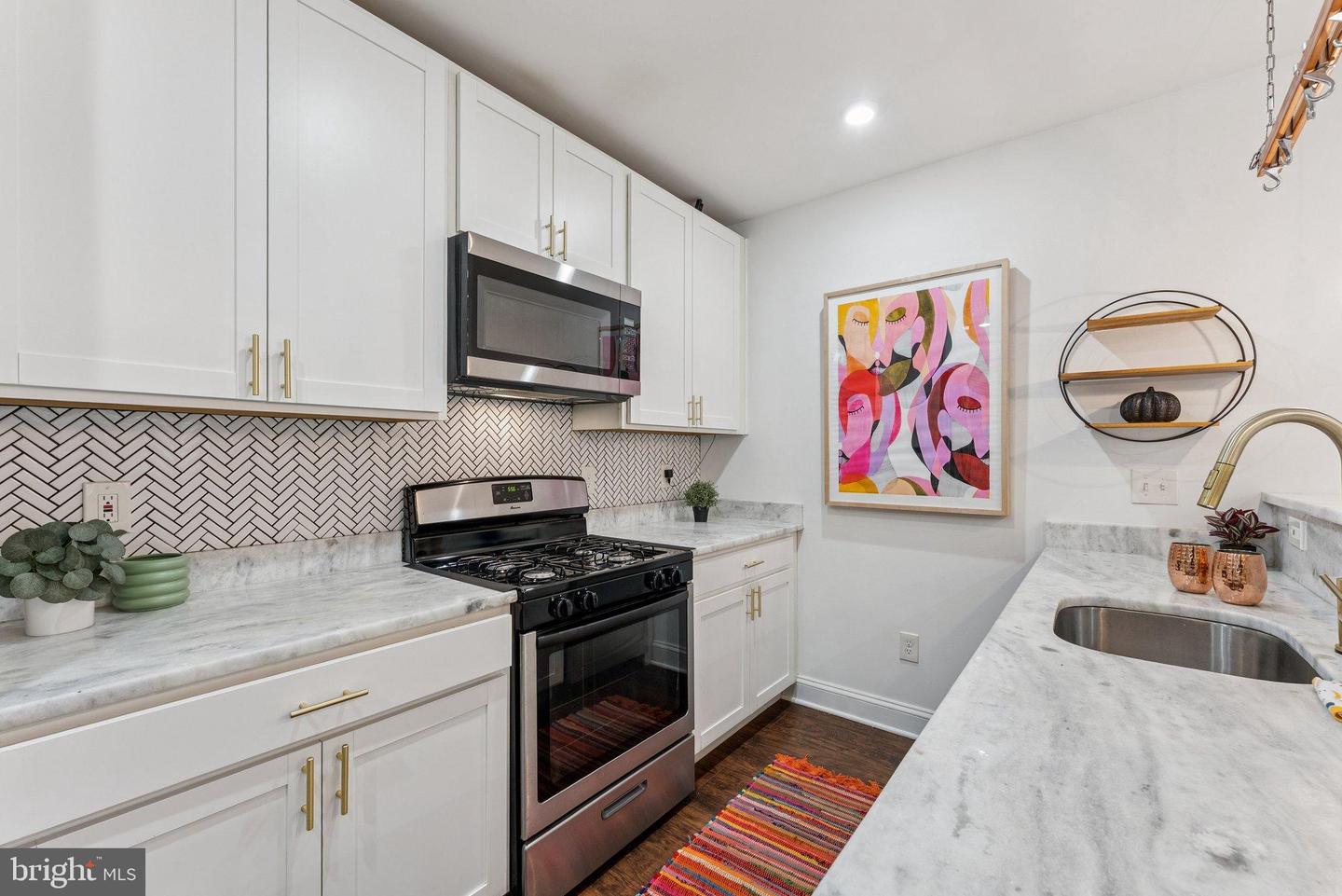 718 JACKSON ST NE #1, WASHINGTON, District Of Columbia 20017, 2 Bedrooms Bedrooms, 6 Rooms Rooms,2 BathroomsBathrooms,Residential,For sale,718 JACKSON ST NE #1,DCDC2244568 MLS # DCDC2244568