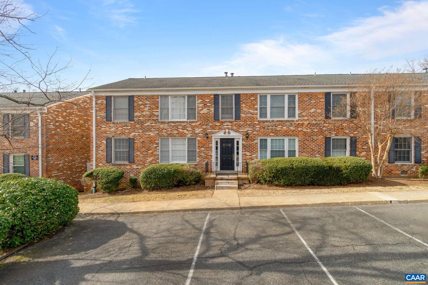 2527 HYDRAULIC RD #38, CHARLOTTESVILLE, Virginia 22901, 2 Bedrooms Bedrooms, ,1 BathroomBathrooms,Residential,For sale,2527 HYDRAULIC RD #38,673016 MLS # 673016