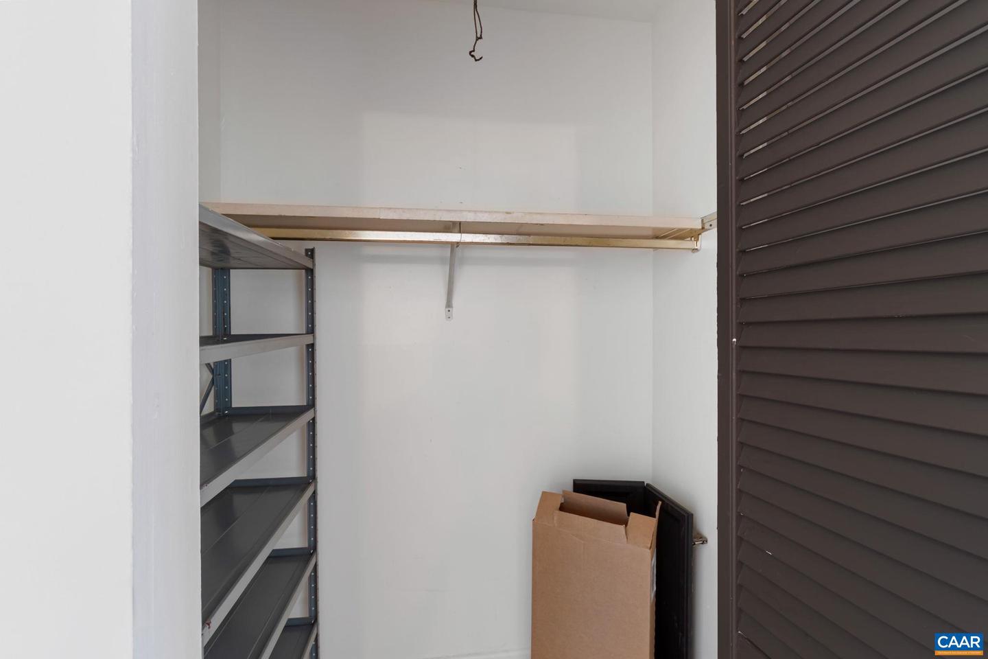 2527 HYDRAULIC RD #38, CHARLOTTESVILLE, Virginia 22901, 2 Bedrooms Bedrooms, ,1 BathroomBathrooms,Residential,For sale,2527 HYDRAULIC RD #38,673016 MLS # 673016