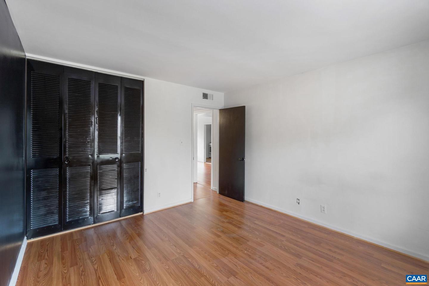 2527 HYDRAULIC RD #38, CHARLOTTESVILLE, Virginia 22901, 2 Bedrooms Bedrooms, ,1 BathroomBathrooms,Residential,For sale,2527 HYDRAULIC RD #38,673016 MLS # 673016