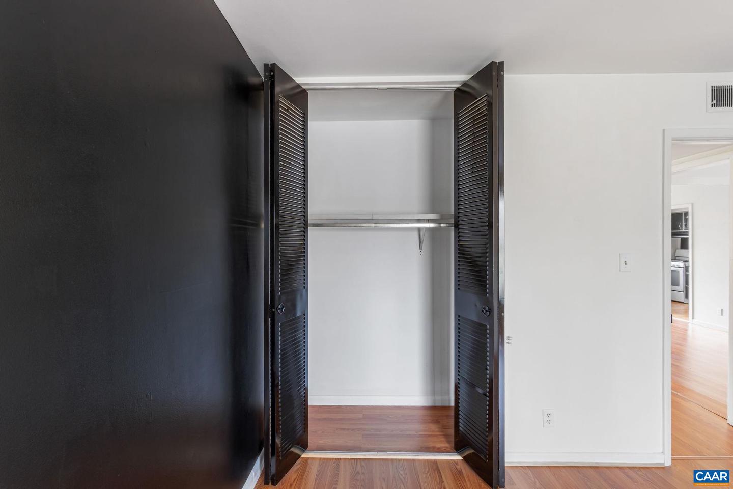 2527 HYDRAULIC RD #38, CHARLOTTESVILLE, Virginia 22901, 2 Bedrooms Bedrooms, ,1 BathroomBathrooms,Residential,For sale,2527 HYDRAULIC RD #38,673016 MLS # 673016