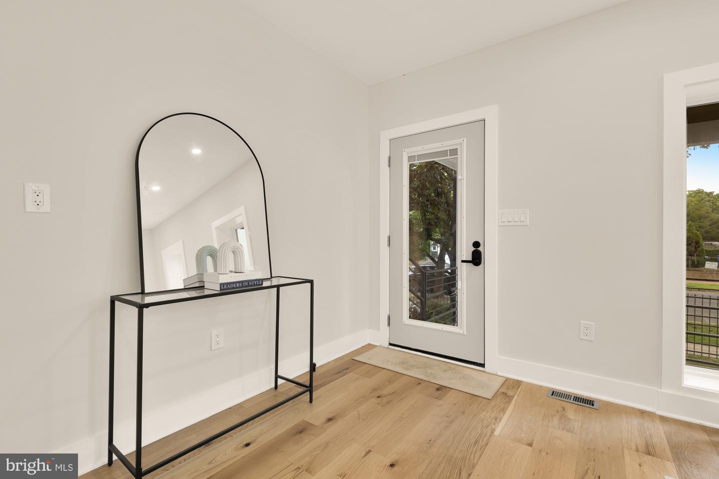 1631 G ST SE, WASHINGTON, District Of Columbia 20003, 5 Bedrooms Bedrooms, ,3 BathroomsBathrooms,Residential,For sale,1631 G ST SE,DCDC2244572 MLS # DCDC2244572