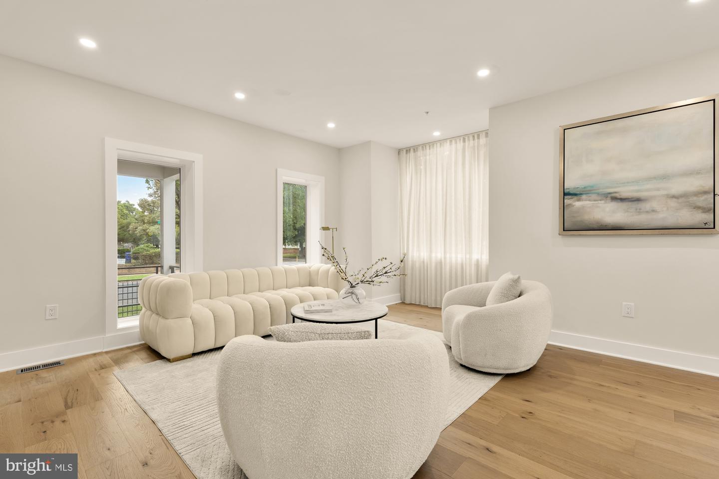 1631 G ST SE, WASHINGTON, District Of Columbia 20003, 5 Bedrooms Bedrooms, ,3 BathroomsBathrooms,Residential,For sale,1631 G ST SE,DCDC2244572 MLS # DCDC2244572