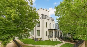 1631 G ST SE, WASHINGTON, District Of Columbia 20003, 5 Bedrooms Bedrooms, ,3 BathroomsBathrooms,Residential,For sale,1631 G ST SE,DCDC2244572 MLS # DCDC2244572