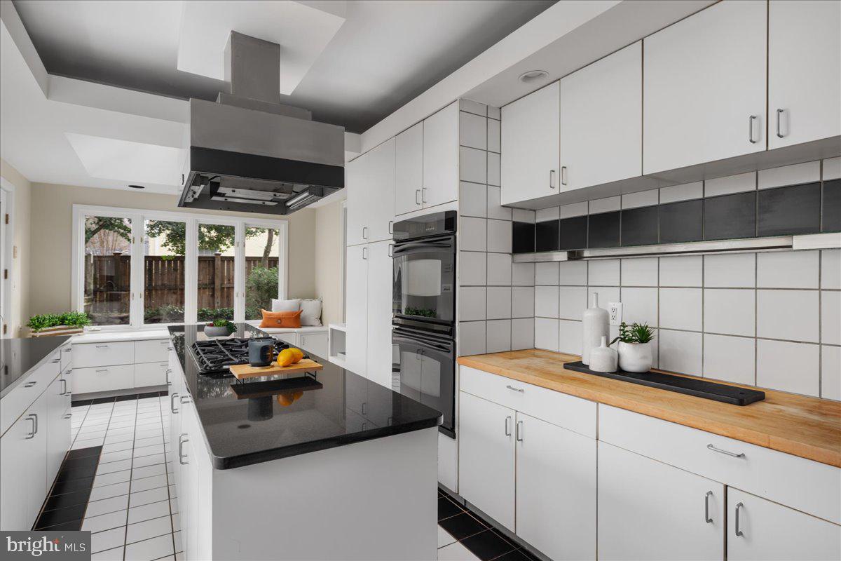 7953 BOLLING DR, ALEXANDRIA, Virginia 22308, 3 Bedrooms Bedrooms, ,2 BathroomsBathrooms,Residential,For sale,7953 BOLLING DR,VAFX2288910 MLS # VAFX2288910