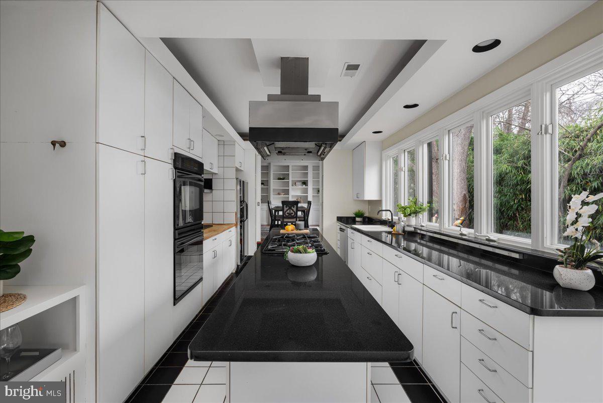 7953 BOLLING DR, ALEXANDRIA, Virginia 22308, 3 Bedrooms Bedrooms, ,2 BathroomsBathrooms,Residential,For sale,7953 BOLLING DR,VAFX2288910 MLS # VAFX2288910